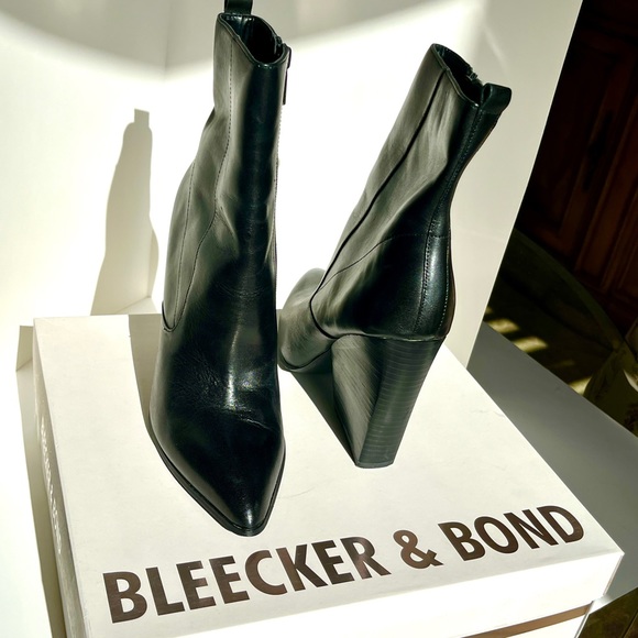 Bleecker & Bond Black Leather Booties with heels women’s size 9 - Picture 3 of 7
